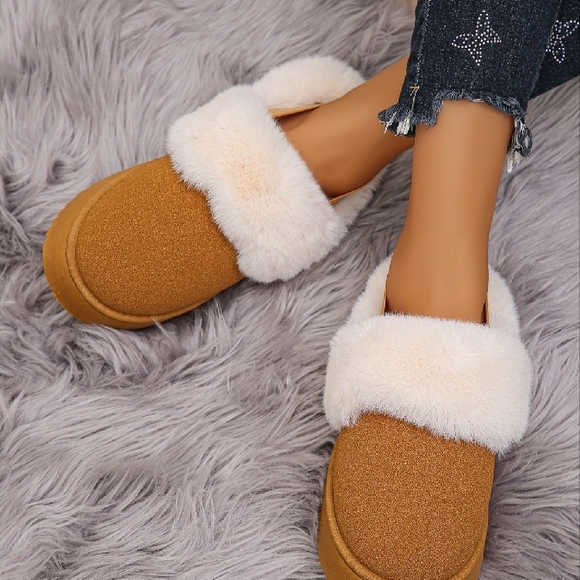 Faux Fur Round Toe Platform Slippers with Comfortable Fit - Picture 3 of 5